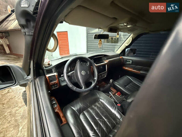 Сірий Ніссан Патрол, об'ємом двигуна 2.95 л та пробігом 283 тис. км за 30000 $, фото 6 на Automoto.ua