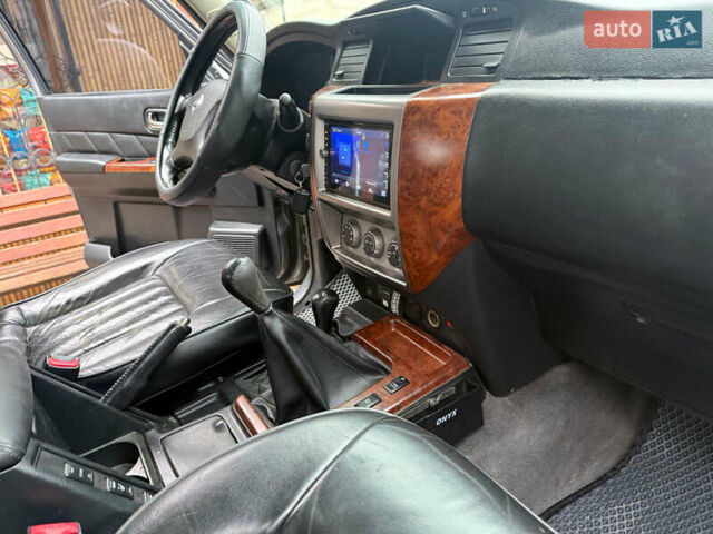 Сірий Ніссан Патрол, об'ємом двигуна 2.95 л та пробігом 283 тис. км за 30000 $, фото 9 на Automoto.ua