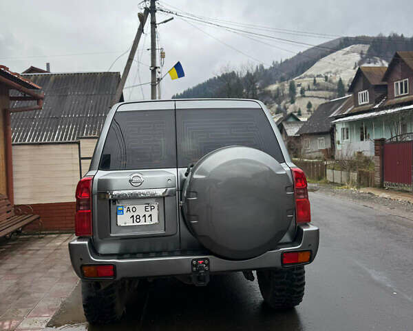 Сірий Ніссан Патрол, об'ємом двигуна 2.95 л та пробігом 283 тис. км за 30000 $, фото 15 на Automoto.ua