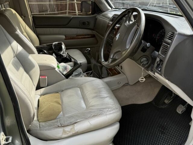 Серый Ниссан Патрол, объемом двигателя 3 л и пробегом 200 тыс. км за 9340 $, фото 5 на Automoto.ua