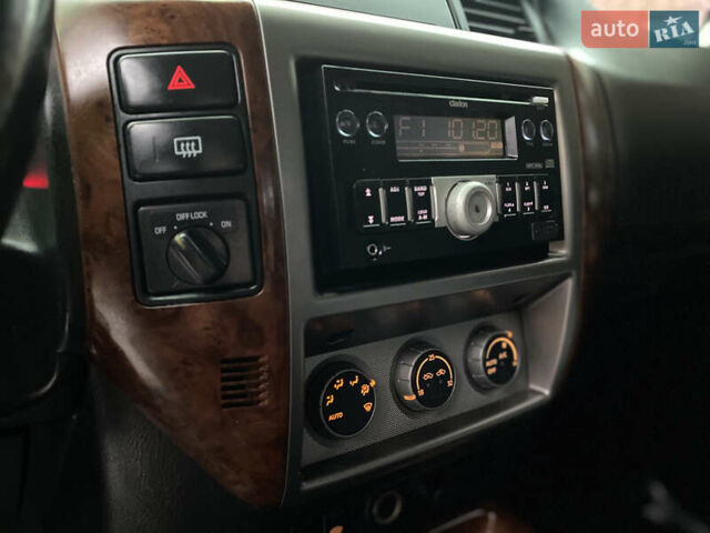 Сірий Ніссан Патрол, об'ємом двигуна 3 л та пробігом 250 тис. км за 19500 $, фото 8 на Automoto.ua