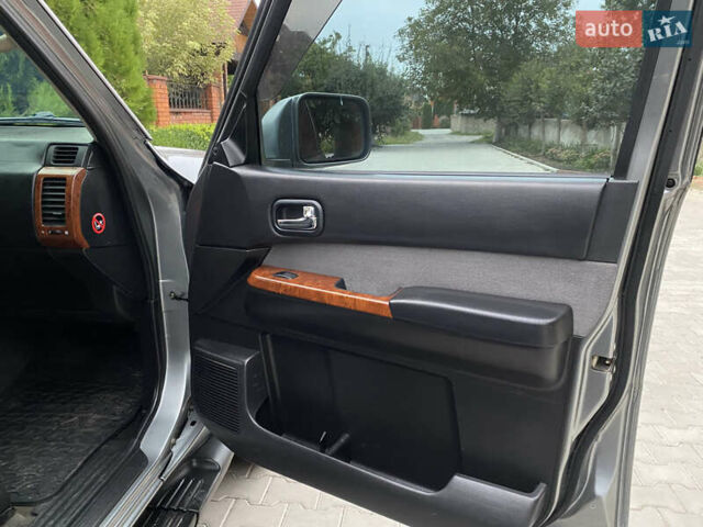 Сірий Ніссан Патрол, об'ємом двигуна 3 л та пробігом 250 тис. км за 19500 $, фото 10 на Automoto.ua