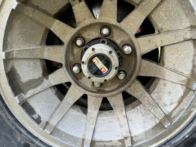 Серый Ниссан Патрол, объемом двигателя 3 л и пробегом 200 тыс. км за 9340 $, фото 16 на Automoto.ua