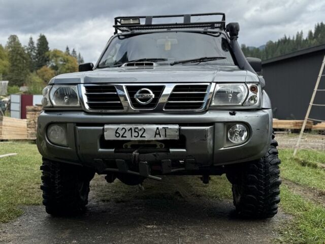 Серый Ниссан Патрол, объемом двигателя 3 л и пробегом 200 тыс. км за 9340 $, фото 1 на Automoto.ua