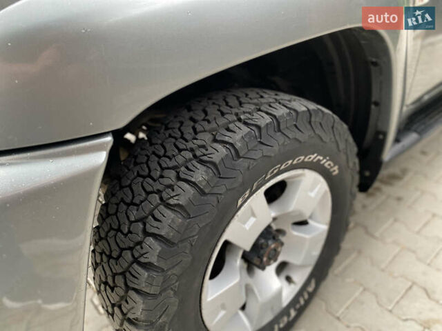 Сірий Ніссан Патрол, об'ємом двигуна 3 л та пробігом 250 тис. км за 19500 $, фото 2 на Automoto.ua