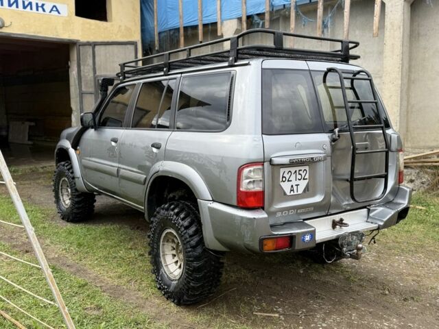 Серый Ниссан Патрол, объемом двигателя 3 л и пробегом 200 тыс. км за 9340 $, фото 10 на Automoto.ua