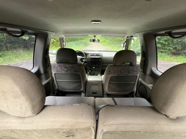 Серый Ниссан Патрол, объемом двигателя 3 л и пробегом 230 тыс. км за 3100 $, фото 6 на Automoto.ua