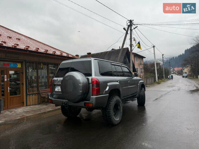 Сірий Ніссан Патрол, об'ємом двигуна 2.95 л та пробігом 283 тис. км за 30000 $, фото 3 на Automoto.ua