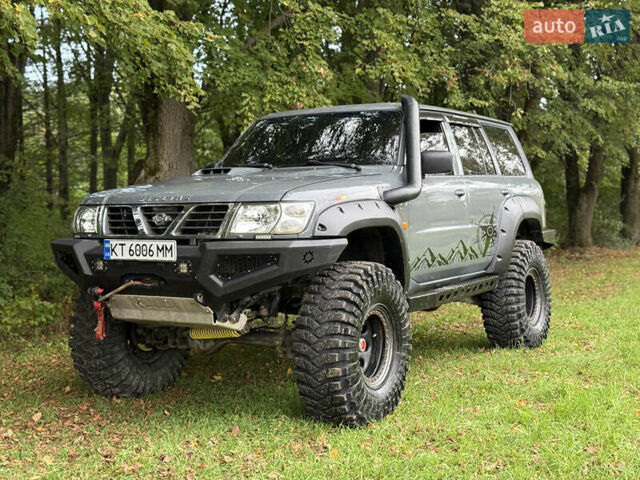 Серый Ниссан Патрол, объемом двигателя 2.5 л и пробегом 200 тыс. км за 66006 $, фото 8 на Automoto.ua