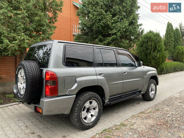 Сірий Ніссан Патрол, об'ємом двигуна 3 л та пробігом 250 тис. км за 19500 $, фото 1 на Automoto.ua
