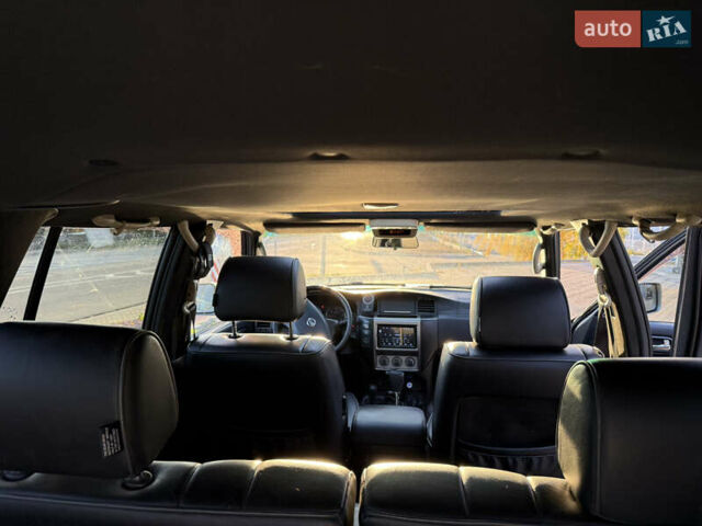 Серый Ниссан Патрол, объемом двигателя 2.95 л и пробегом 369 тыс. км за 19000 $, фото 5 на Automoto.ua