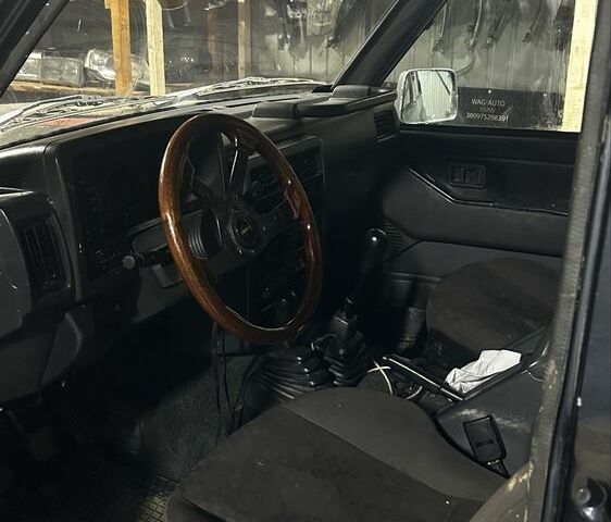 Синий Ниссан Патрол, объемом двигателя 2.8 л и пробегом 300 тыс. км за 6900 $, фото 2 на Automoto.ua