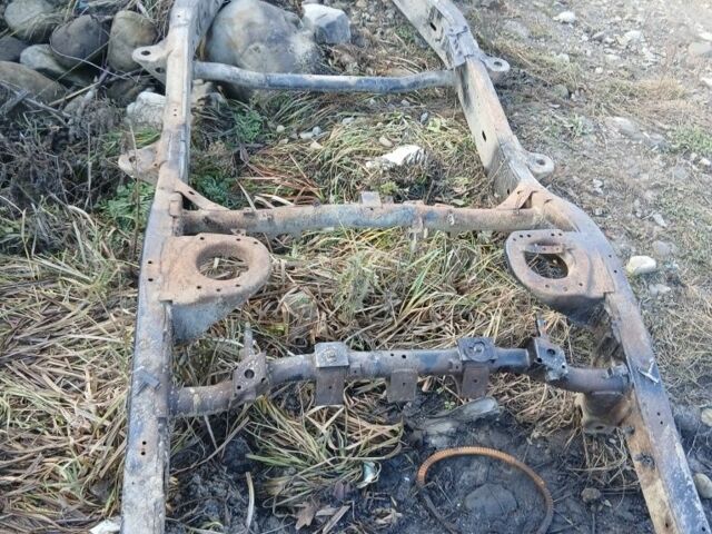 Синій Ніссан Патрол, об'ємом двигуна 0 л та пробігом 300 тис. км за 1000 $, фото 3 на Automoto.ua