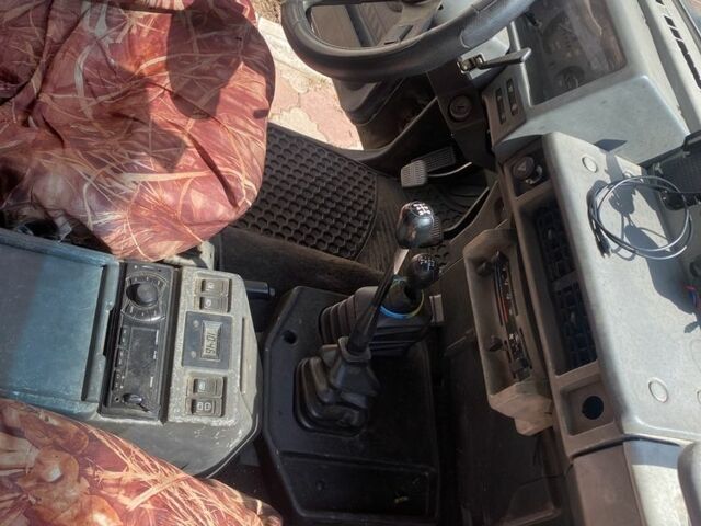 Синий Ниссан Патрол, объемом двигателя 2.8 л и пробегом 221 тыс. км за 2500 $, фото 9 на Automoto.ua