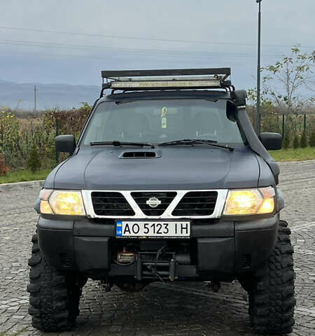 Синий Ниссан Патрол, объемом двигателя 2.83 л и пробегом 290 тыс. км за 14500 $, фото 4 на Automoto.ua