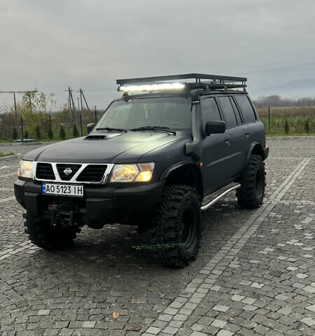 Синий Ниссан Патрол, объемом двигателя 2.83 л и пробегом 290 тыс. км за 14500 $, фото 3 на Automoto.ua
