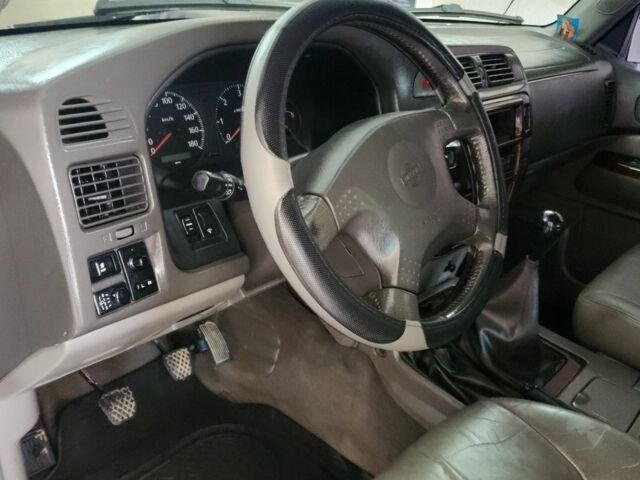 Синий Ниссан Патрол, объемом двигателя 3 л и пробегом 221 тыс. км за 18500 $, фото 4 на Automoto.ua