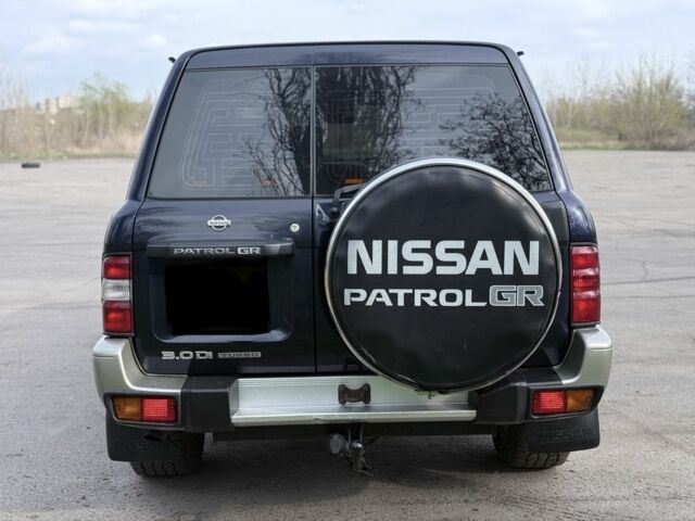 Синий Ниссан Патрол, объемом двигателя 3 л и пробегом 312 тыс. км за 10350 $, фото 5 на Automoto.ua