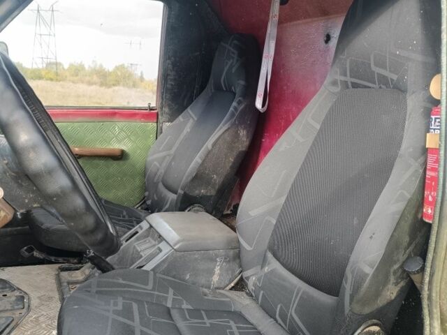 Зелений Ніссан Патрол, об'ємом двигуна 3.3 л та пробігом 250 тис. км за 4750 $, фото 7 на Automoto.ua