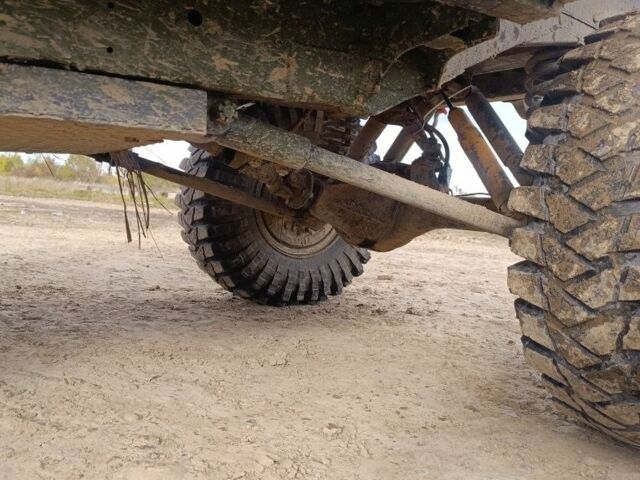 Зелений Ніссан Патрол, об'ємом двигуна 3.3 л та пробігом 250 тис. км за 4750 $, фото 4 на Automoto.ua