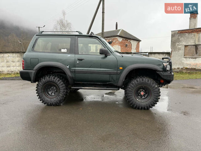 Зелений Ніссан Патрол, об'ємом двигуна 2.83 л та пробігом 254 тис. км за 11800 $, фото 1 на Automoto.ua