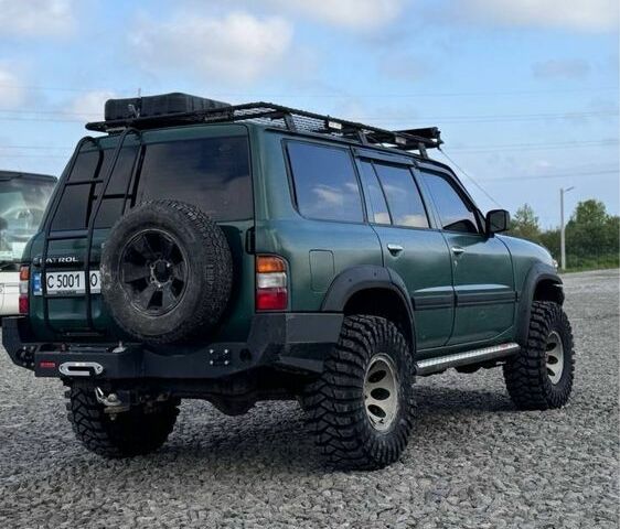 Зелений Ніссан Патрол, об'ємом двигуна 4.5 л та пробігом 150 тис. км за 19700 $, фото 3 на Automoto.ua