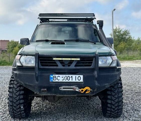 Зелений Ніссан Патрол, об'ємом двигуна 4.5 л та пробігом 150 тис. км за 19700 $, фото 1 на Automoto.ua