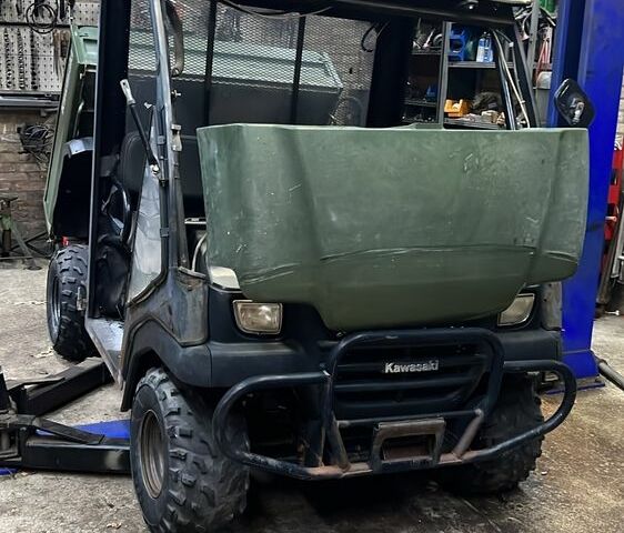 Зеленый Ниссан Патрол, объемом двигателя 3 л и пробегом 300 тыс. км за 7537 $, фото 1 на Automoto.ua