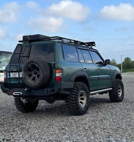 Зелений Ніссан Патрол, об'ємом двигуна 4.5 л та пробігом 150 тис. км за 19700 $, фото 2 на Automoto.ua