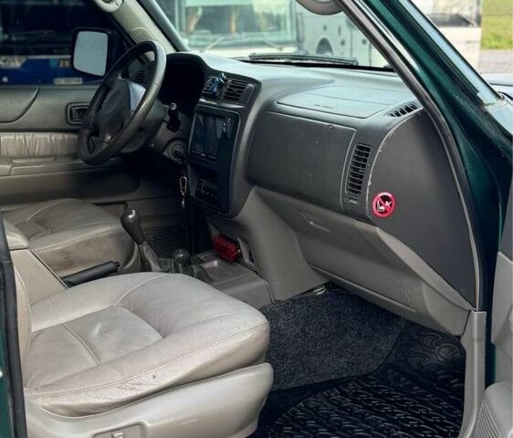 Зелений Ніссан Патрол, об'ємом двигуна 4.5 л та пробігом 150 тис. км за 19700 $, фото 5 на Automoto.ua