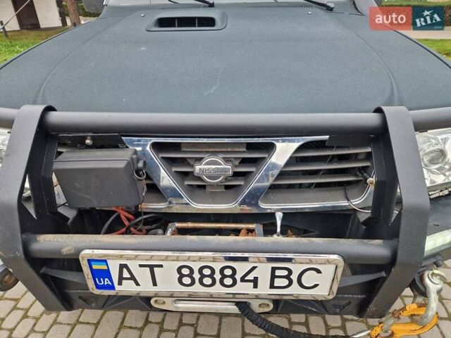 Зелений Ніссан Патрол, об'ємом двигуна 2.8 л та пробігом 198 тис. км за 19999 $, фото 6 на Automoto.ua