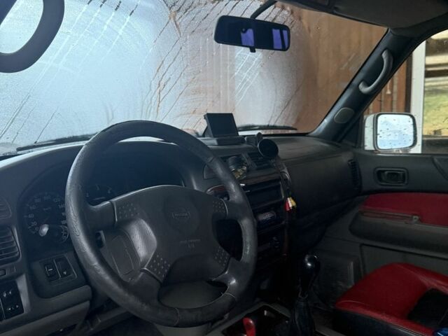 Зеленый Ниссан Патрол, объемом двигателя 2.8 л и пробегом 400 тыс. км за 16000 $, фото 4 на Automoto.ua