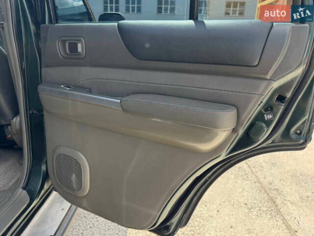 Зеленый Ниссан Патрол, объемом двигателя 4.2 л и пробегом 270 тыс. км за 26800 $, фото 17 на Automoto.ua