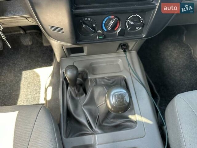 Зелений Ніссан Патрол, об'ємом двигуна 3 л та пробігом 235 тис. км за 17300 $, фото 3 на Automoto.ua