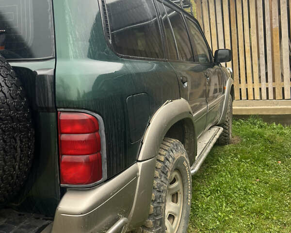 Зеленый Ниссан Патрол, объемом двигателя 2.95 л и пробегом 300 тыс. км за 9800 $, фото 1 на Automoto.ua