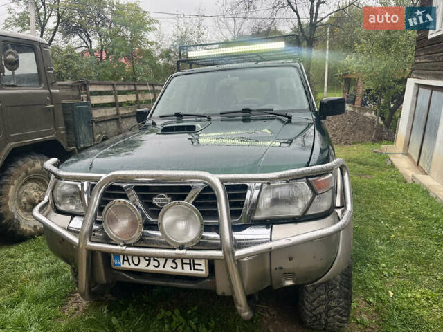 Зеленый Ниссан Патрол, объемом двигателя 2.95 л и пробегом 300 тыс. км за 9800 $, фото 13 на Automoto.ua