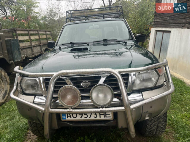 Зеленый Ниссан Патрол, объемом двигателя 2.95 л и пробегом 300 тыс. км за 9800 $, фото 9 на Automoto.ua