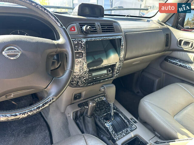 Зеленый Ниссан Патрол, объемом двигателя 2.95 л и пробегом 333 тыс. км за 25000 $, фото 12 на Automoto.ua