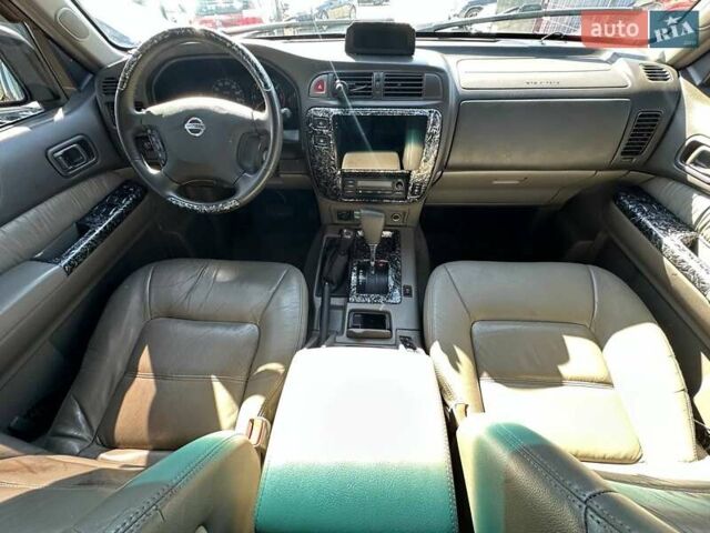 Зеленый Ниссан Патрол, объемом двигателя 2.95 л и пробегом 333 тыс. км за 25000 $, фото 9 на Automoto.ua