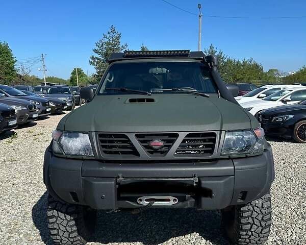 Зеленый Ниссан Патрол, объемом двигателя 2.95 л и пробегом 333 тыс. км за 25000 $, фото 2 на Automoto.ua