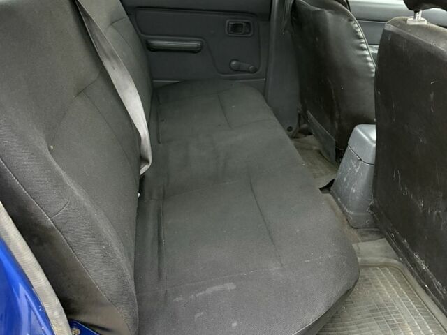 Синій Ніссан Пікап, об'ємом двигуна 2.5 л та пробігом 300 тис. км за 4300 $, фото 7 на Automoto.ua