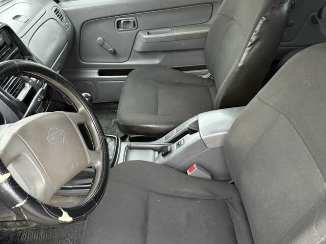 Синій Ніссан Пікап, об'ємом двигуна 2.5 л та пробігом 300 тис. км за 4300 $, фото 6 на Automoto.ua