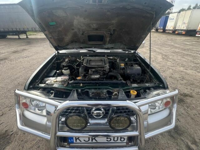 Зелений Ніссан Пікап, об'ємом двигуна 2.5 л та пробігом 300 тис. км за 6426 $, фото 9 на Automoto.ua