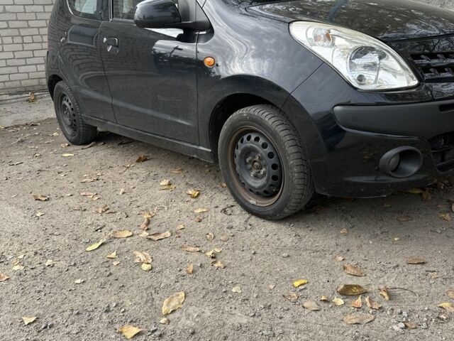 Черный Ниссан Пиксо, объемом двигателя 1 л и пробегом 150 тыс. км за 3300 $, фото 6 на Automoto.ua