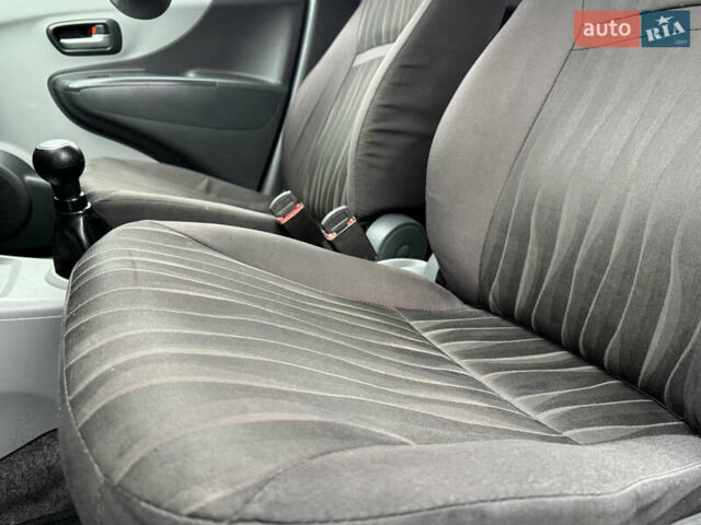 Серый Ниссан Пиксо, объемом двигателя 1 л и пробегом 210 тыс. км за 3550 $, фото 43 на Automoto.ua