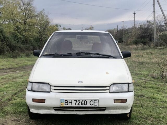 Белый Ниссан Прерия, объемом двигателя 2 л и пробегом 500 тыс. км за 900 $, фото 1 на Automoto.ua