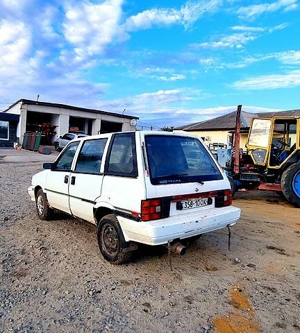 Ниссан Прерия, объемом двигателя 1.8 л и пробегом 120 тыс. км за 350 $, фото 3 на Automoto.ua