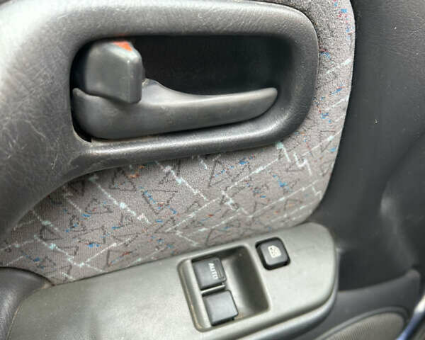 Ніссан Прерія, об'ємом двигуна 2 л та пробігом 200 тис. км за 1350 $, фото 5 на Automoto.ua