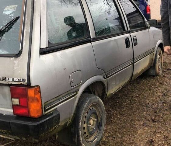 Серый Ниссан Прерия, объемом двигателя 0 л и пробегом 370 тыс. км за 500 $, фото 2 на Automoto.ua