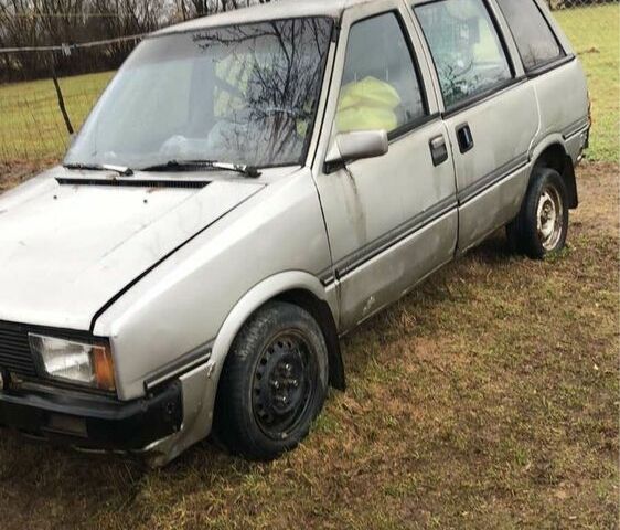 Серый Ниссан Прерия, объемом двигателя 0 л и пробегом 370 тыс. км за 500 $, фото 1 на Automoto.ua